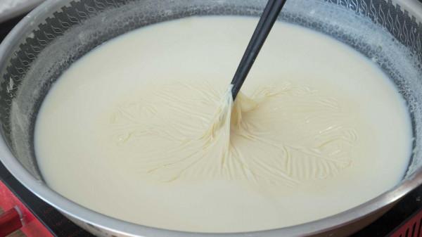 年夜飯，12道菜讓你豔壓群芳，寓意虎年萬事順意，從年頭旺到年尾