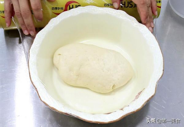 一個紅薯，一碗麵粉，教你做紅薯餅，金黃松軟，輕鬆解決全家早餐