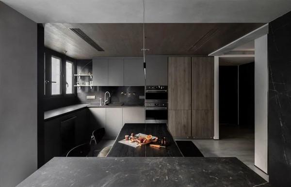 140㎡現代極簡，沒有繁雜的設計，樸素的元素，營造低調高階感