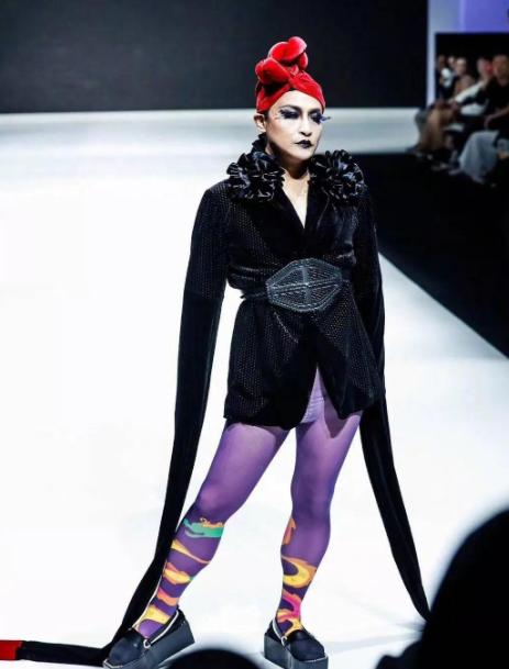 10位過氣藝人現狀：有人被迫工地謀生，有人銀行卡只剩100萬哭窮