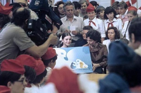 1982年,一個美國小女孩給安德羅波夫寫了一封信,他如何回覆 1982年,一個美國小女孩給安德羅波夫寫了一封信,他如何回覆