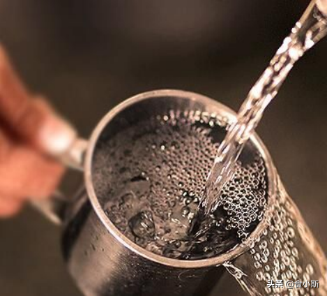 中國6款“廉價酒”,都是不加1滴酒精的純糧酒,行家成箱往家囤 中國6款“廉價酒”,都是不加1滴酒精的純糧酒,行家成箱往家囤