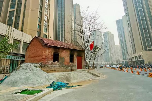 鄭州一“特殊”釘子戶,什麼條件都搬遷,如今已是一處旅遊景點 鄭州一“特殊”釘子戶,什麼條件都搬遷,如今已是一處旅遊景點