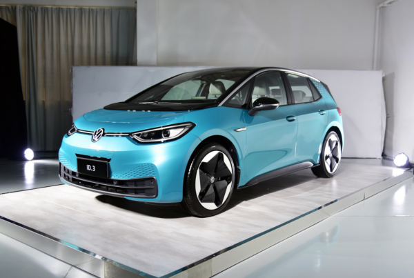 2021全球最暢銷十大新能源車，特斯拉2席，大眾2席，其餘全是國產