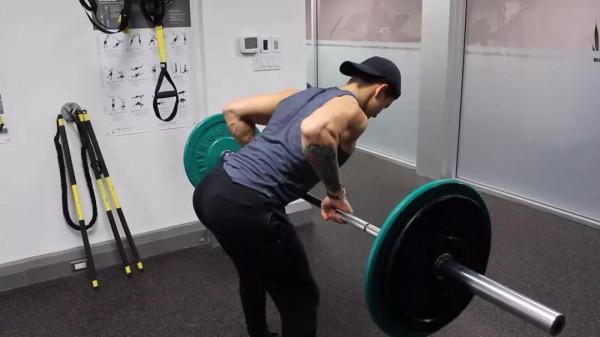 一套最全面高效的「上半身」訓練，胸背肩臂都能練到