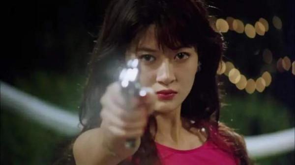 19年前她拋下滿月的兒子,從24樓跳下,就算瘋,陳寶蓮也是被逼瘋 19年前她拋下滿月的兒子,從24樓跳下,就算瘋,陳寶蓮也是被逼瘋