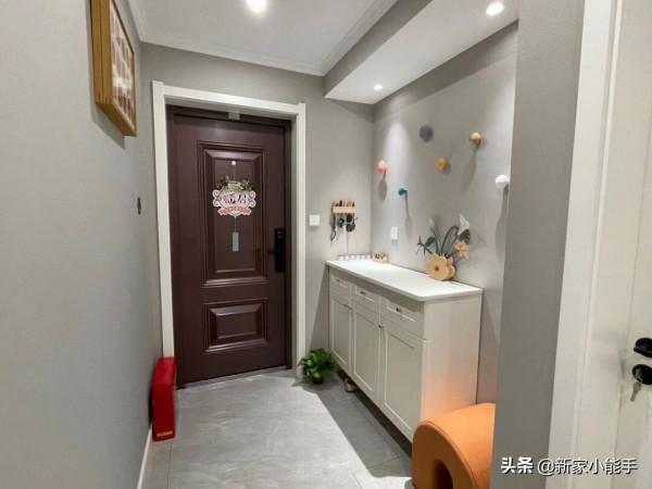 歷時大半年終於完工，全屋美觀又大氣，灰色調百看不厭，很喜歡