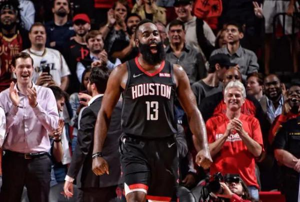 本賽季結束後鐵定拿頂薪的八大球員，莫蘭特居首，艾頓也必然頂薪