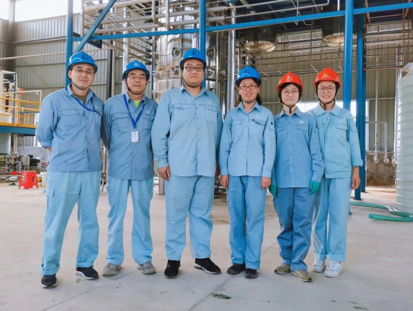 這小東西神了！吃的是二氧化碳，擠的是生物柴油