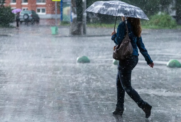 警報升級!70mm豪雨再襲大溫 恐引發山洪!多條公路20cm積雪紛飛 警報升級!70mm豪雨再襲大溫 恐引發山洪!多條公路20cm積雪紛飛