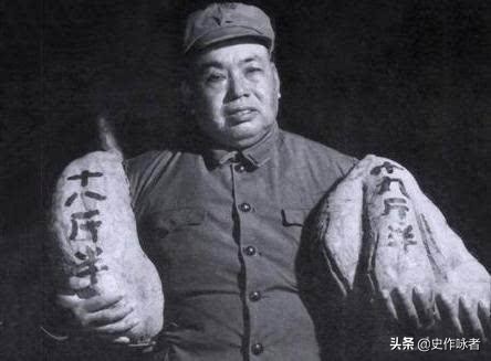 1955年授銜時，有十位開國上將被當場任命為軍區司令，他們都是誰