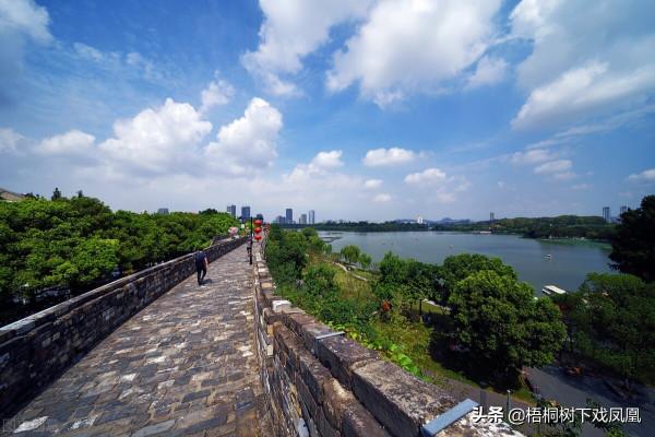 朱元璋為何想遷都?古人筆記記下朱元璋親口說過的話,與劉基有關 朱元璋為何想遷都?古人筆記記下朱元璋親口說過的話,與劉基有關