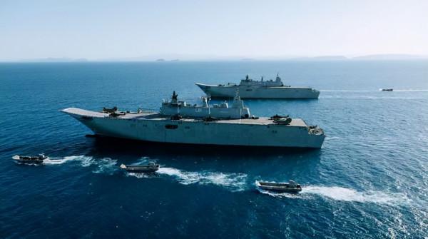 C17飛得比房子還低,高度幾十米穿樓群,澳大利亞飛行員這麼猛? C17飛得比房子還低,高度幾十米穿樓群,澳大利亞飛行員這麼猛?