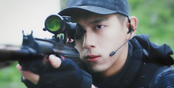 “沒那火命”李現的逆襲史，磨鍊十年，逆天改命意外做成“頂流”