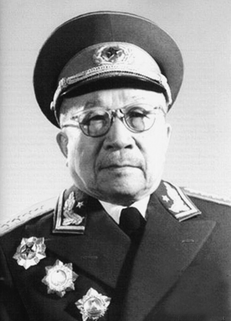 1937年,周恩來勞山遇刺,副官陳友才扮替身犧牲,死時身中20刀 1937年,周恩來勞山遇刺,副官陳友才扮替身犧牲,死時身中20刀