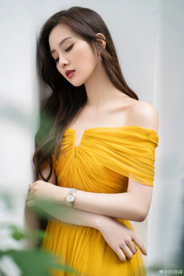 劉詩詩的煙燻妝殺瘋了?這就是人間黑天鵝吧 劉詩詩的煙燻妝殺瘋了?這就是人間黑天鵝吧