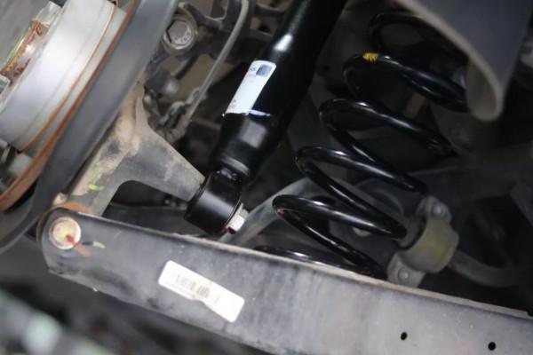 怪獸修車：翻新來自河南的大眾途安，全車異響抖動，積碳堆積如山