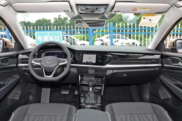 17&period;99萬起，軸距2871mm，銷量再次逆襲，全新帕薩特站起來了嗎？