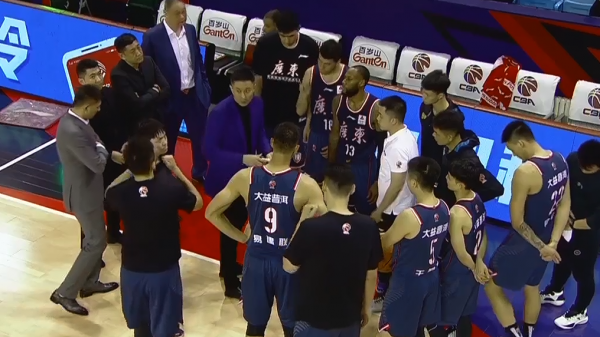 原帥8記三分!山西送衛冕冠軍2連敗,排名跌至第7 原帥8記三分!山西送衛冕冠軍2連敗,排名跌至第7