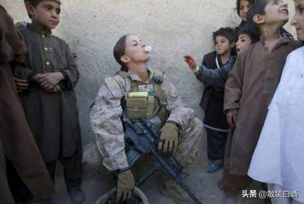 英國曾派六千女兵前往阿富汗等地，為何大量撤回？懷孕的人太多了