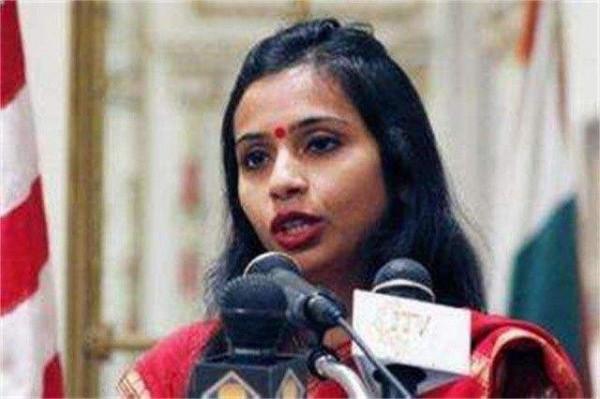 印度女外交官9年前在美國被捕細節：當眾戴上手銬，遭到全身搜查