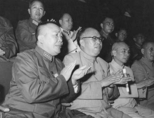 中國十大元帥指的是哪十個人，他們的墓地都在哪？