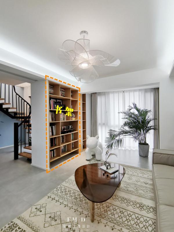 為了達到目的，把該拆的牆都拆了，搖身一變大橫廳，功能只增不減