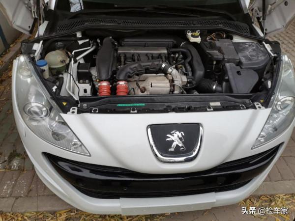 9萬塊買輛12年的法系跑車，小哥上來就砍價1萬，賣家：成交