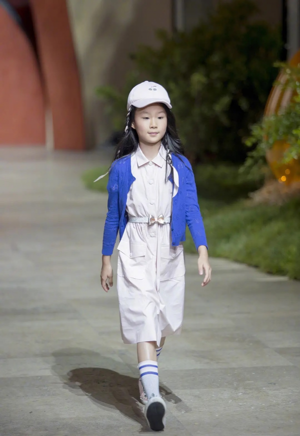 長相浪費基因？這些星二代，明明跟父母共用一張臉