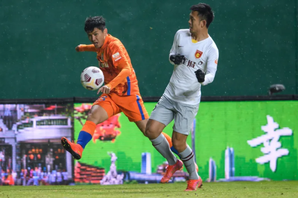 齊天羽:拿到冠軍我很激動,不像徐新,他都拿到手軟了 齊天羽:拿到冠軍我很激動,不像徐新,他都拿到手軟了