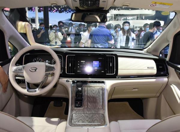 28.98萬元起 傳祺M8新增車型上市 後排更尊貴