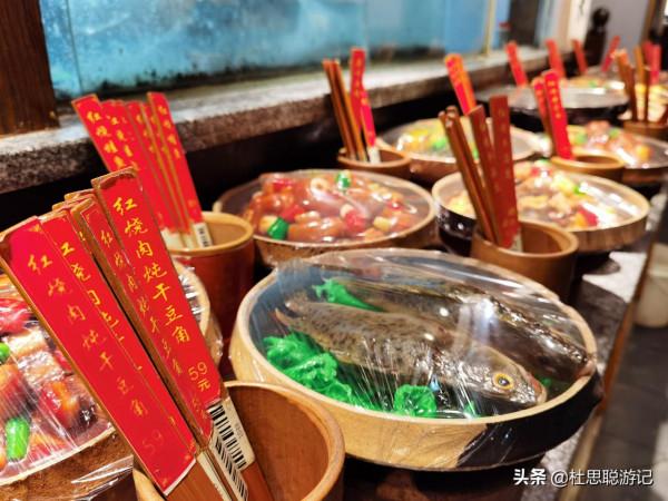 漢EV自駕湖南,常德河街非遺街區小吃琳琅滿目,吃撐了 漢EV自駕湖南,常德河街非遺街區小吃琳琅滿目,吃撐了