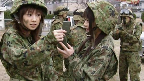 日本自衛隊有多少華裔士兵？在利益面前，他們直接拋棄家仇國恨