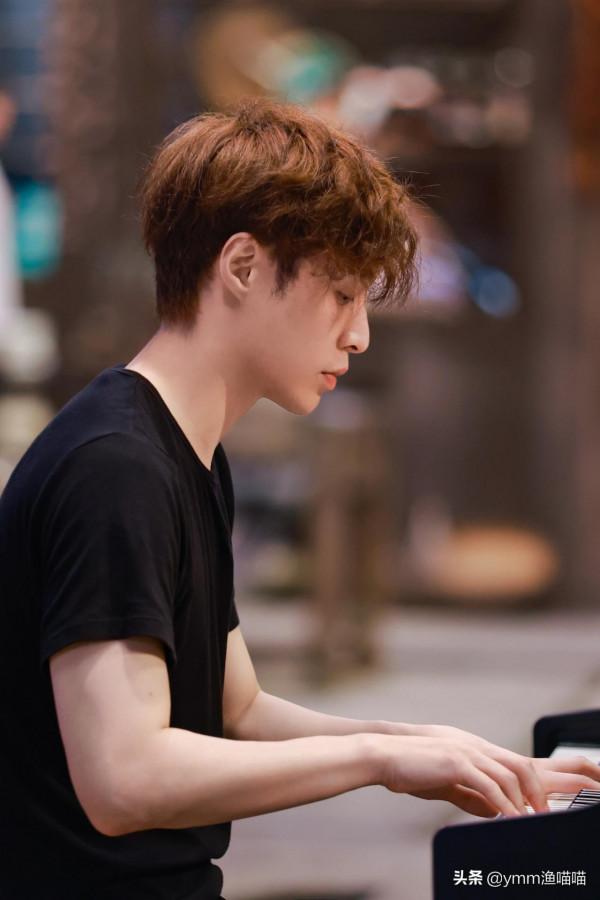 上一季隊長滑鐵盧？張藝興大比分敗給韓庚，王一博沒比完就認輸