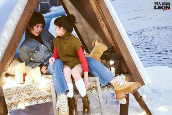 陸毅一家四口合體拍大片!他留鬍子變糙漢,倆女兒穿羽絨服超可愛 陸毅一家四口合體拍大片!他留鬍子變糙漢,倆女兒穿羽絨服超可愛