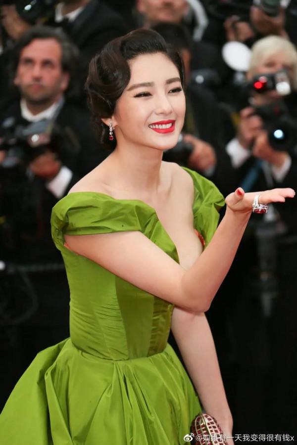 張雨綺紅毯秀 張雨綺紅毯秀