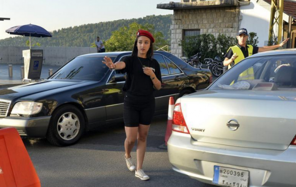 黎巴嫩姑娘顏值高不高?看那的女警就知道了,遊客:太絕了 黎巴嫩姑娘顏值高不高?看那的女警就知道了,遊客:太絕了