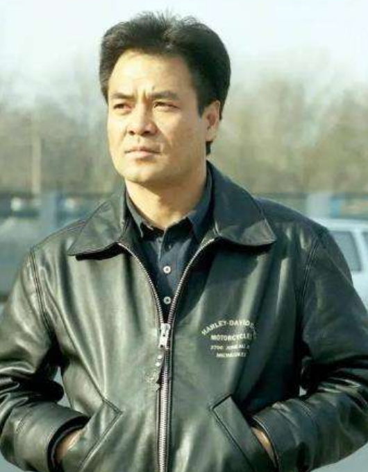 尤勇智：被許晴拋棄，娶小10歲嬌妻後丁克20年，風光背後有淚水