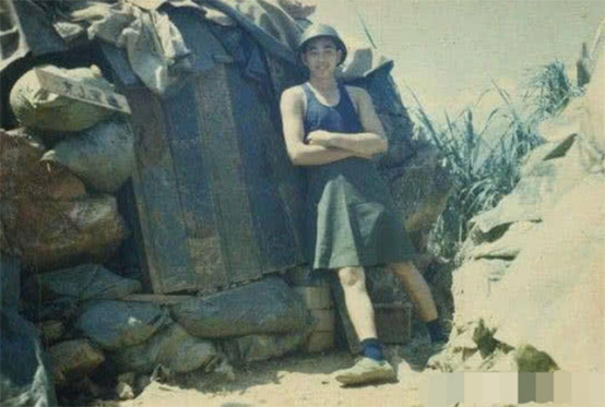 他曾在貓耳洞內彈琵琶,戰死前一個月父親去世,留下寡母哭瞎雙眼 他曾在貓耳洞內彈琵琶,戰死前一個月父親去世,留下寡母哭瞎雙眼