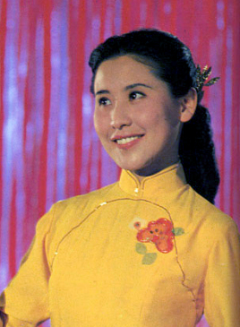 歌唱家遠征曝近照 當年歌聲似蜜甜 人稱小王昆 如今人雖老但風采依舊