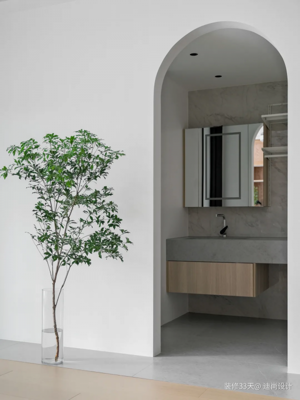 軟膜燈+拱形門+無踢腳線，有娃家庭也能擁有‘純粹極簡宅’