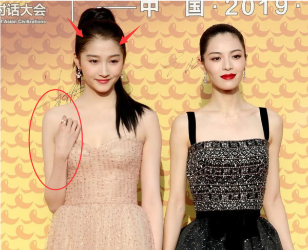 管你是真姐妹還是偽閨蜜,女明星同框即比美,誰醜誰尷尬 管你是真姐妹還是偽閨蜜,女明星同框即比美,誰醜誰尷尬