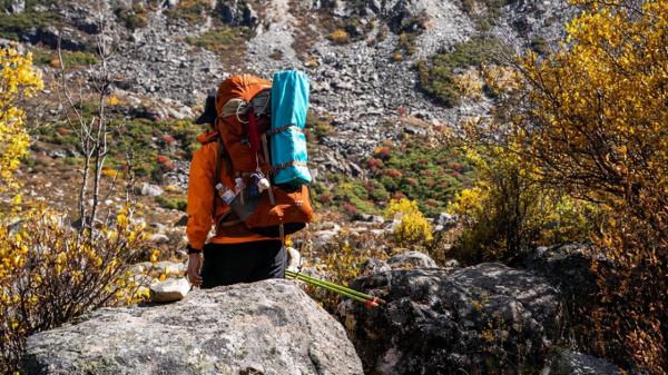 川西海拔最高最大最藍的海子——亞莫措根
