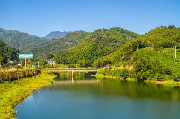 安徽低調養老小城,中西部第一個國家生態縣,森林覆蓋76%以上 安徽低調養老小城,中西部第一個國家生態縣,森林覆蓋76%以上