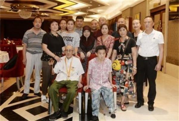76年後的重逢:94歲抗戰老兵尋親,找到兩個弟弟的後人 76年後的重逢:94歲抗戰老兵尋親,找到兩個弟弟的後人