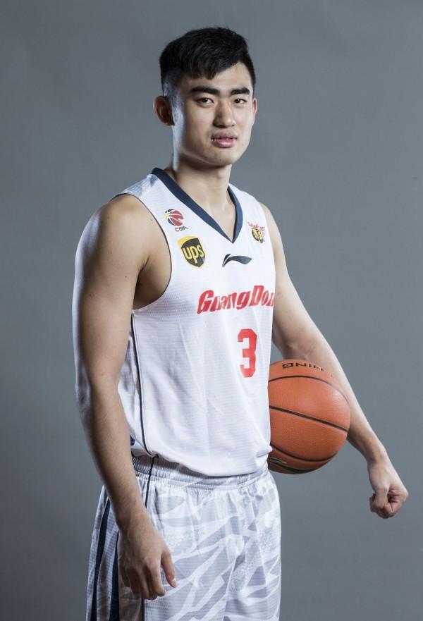 奪全國總冠軍！廣東舊將野球場閃耀，27歲被CBA淘汰，觸底反彈