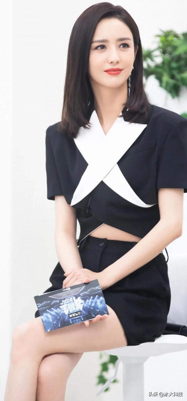 佟麗婭離婚後心情大好，事業大豐收