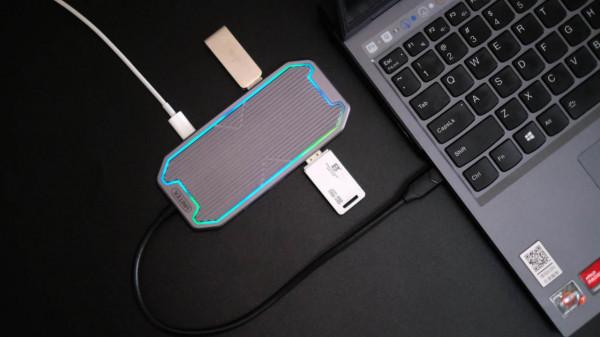 輕薄本靈魂伴侶！優越者RGB電競Type-C擴充套件塢體驗，7合1有顏有料