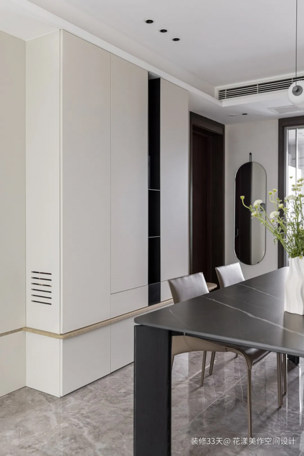 大長桌客廳,大書牆書房 大長桌客廳,大書牆書房