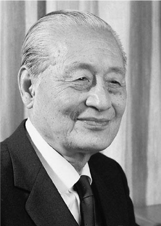 1963年，趙樸初寫了首詩被人送到毛主席手裡，主席看後拍手叫好
